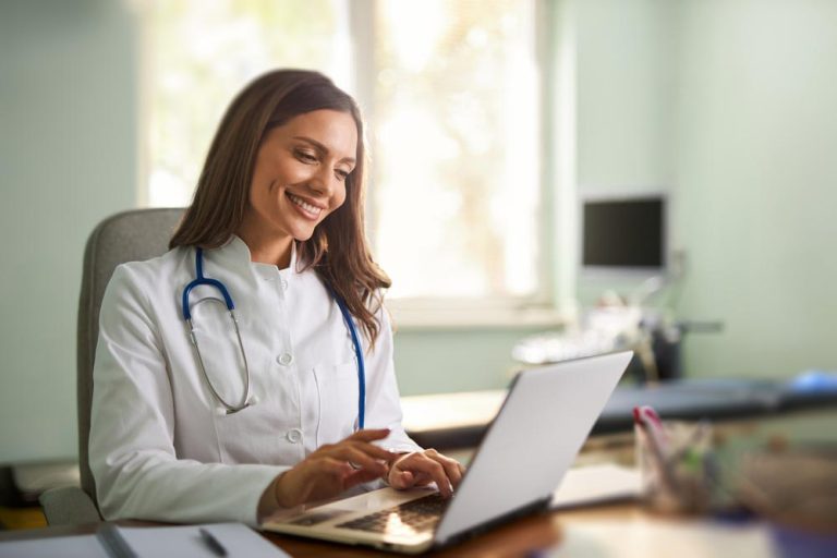 Beyond Bundles: How Resellers Can Win With DAX Copilot + Dragon Medical One